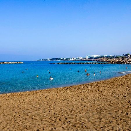 Ifestos Kings Resort Appartment Paphos Bagian luar foto