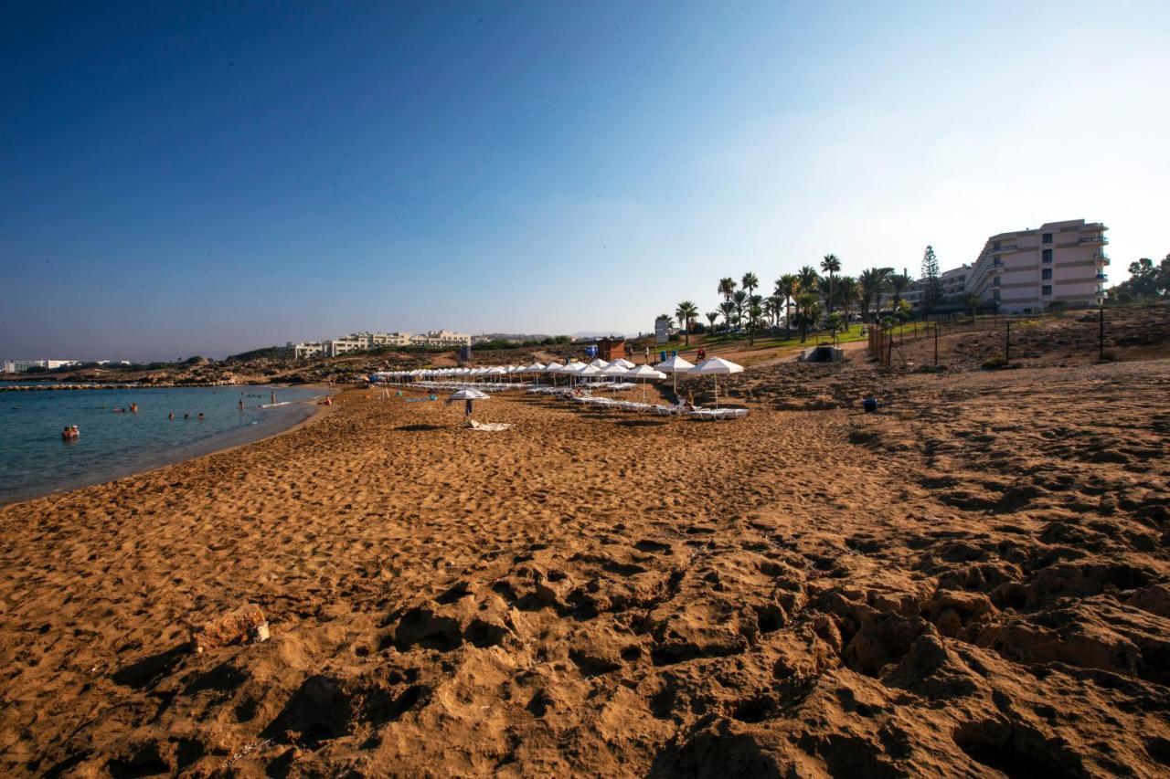 Ifestos Kings Resort Appartment Paphos Bagian luar foto