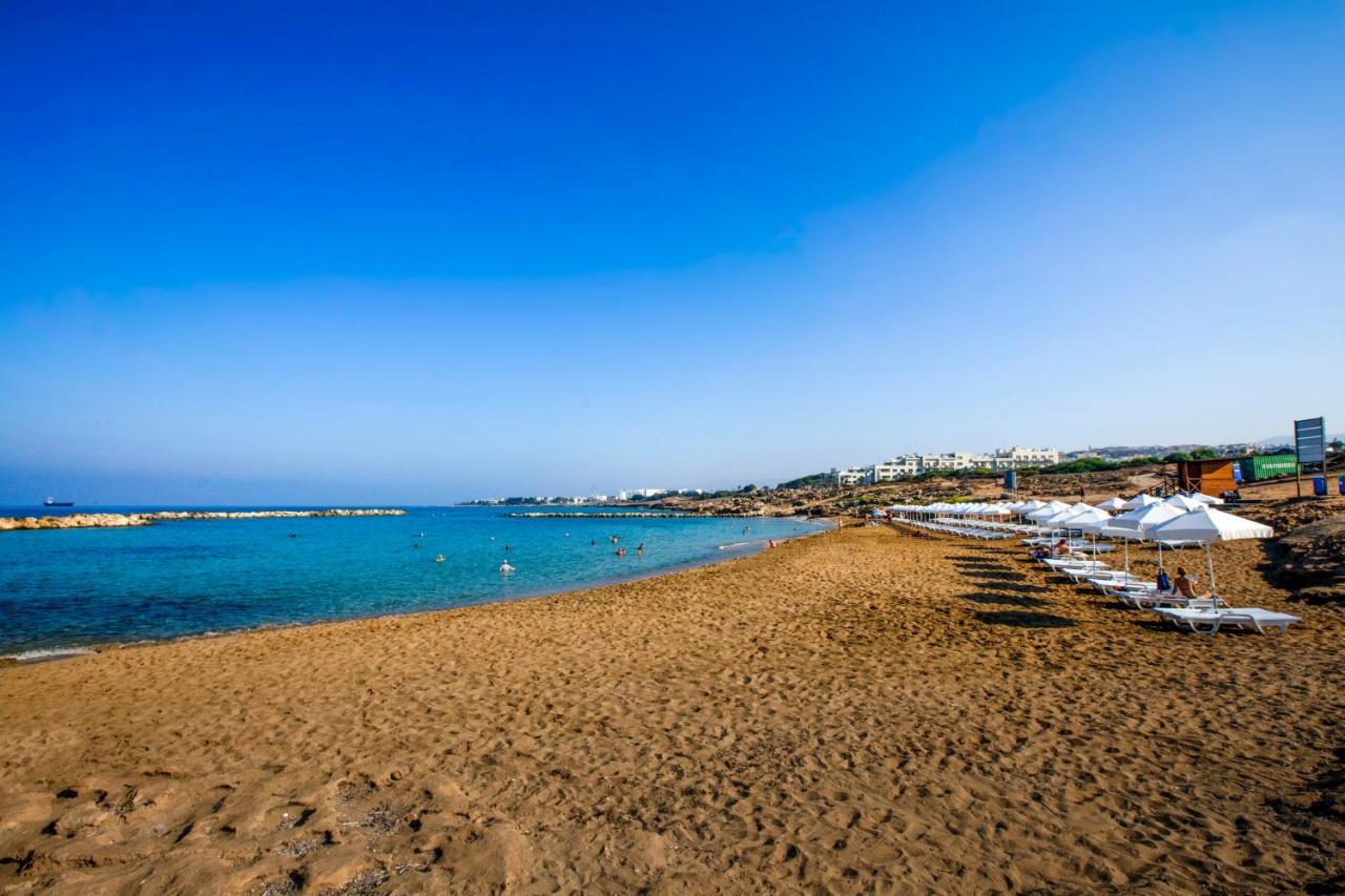 Ifestos Kings Resort Appartment Paphos Bagian luar foto