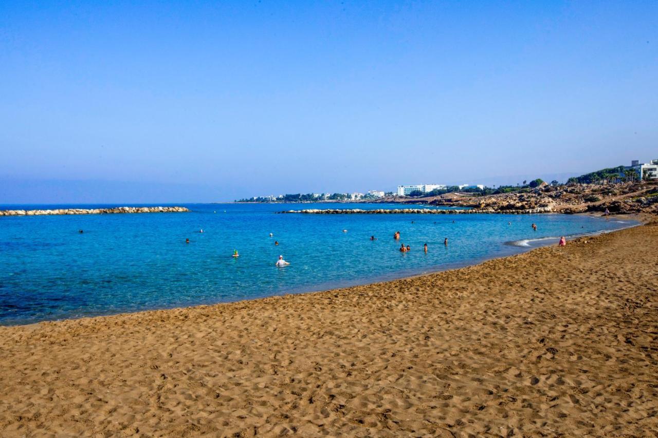 Ifestos Kings Resort Appartment Paphos Bagian luar foto